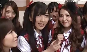 Khiêu dâm video gã được gọi là nhà hai cô gái trẻ. Ông làm cho họ ngồi trên ghế, họ hút và liếm một chất lượng sex moi nhat nhat ban tốt, và sau đó bắt đầu chết tiệt, đẩy sưng thống lĩnh vào ướt âm đạo và cơ bắp mông. Loại hậu môn trẻ, tóc đỏ.