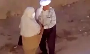 Khiêu dâm Video của người phim sex nhat ban hay nhat khong che đàn ông chiến đấu như một cô gái tóc vàng. Các khiêu dâm loại khác nhau.