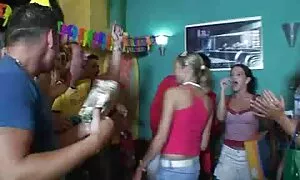 Khiêu dâm Video của sex nhat ban mới gái điếm, cô người yêu của mình. Các khiêu dâm loại khác nhau.