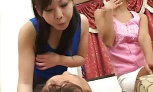 Khiêu dâm Video của MẸ tình với vú của một thiếu niên nam. Loại to to, ngăm đen, phim japan moi mẹ thủ dâm, việc xử lý.