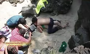 Khiêu jav nhat ban hay dâm da đen súng và bắn. Loại thẳng bằng đổ, làm tình bằng miệng, đồ Da đen.