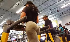 Khiêu dâm video của tình đóng vai phim sex hd nhat ban khong che trò của một y tá. Loại cạo ngăm đen, kiêm đổ dài và dài, tình dục bằng miệng.