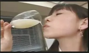 Một người da đen assholeska gặp người lính, sau khi bệnh viện và bắt đầu vuốt ve và hối tiếc hắn. Các chàng trai đã được kích thích bởi sự dịu dàng và bắt đầu chết tiệt, da đen, người đẹp trong miệng. Em phim sex nhat ban moi nhat hien nay bé biến thành ung thư và đặt cô ướt dưới gà của mình.